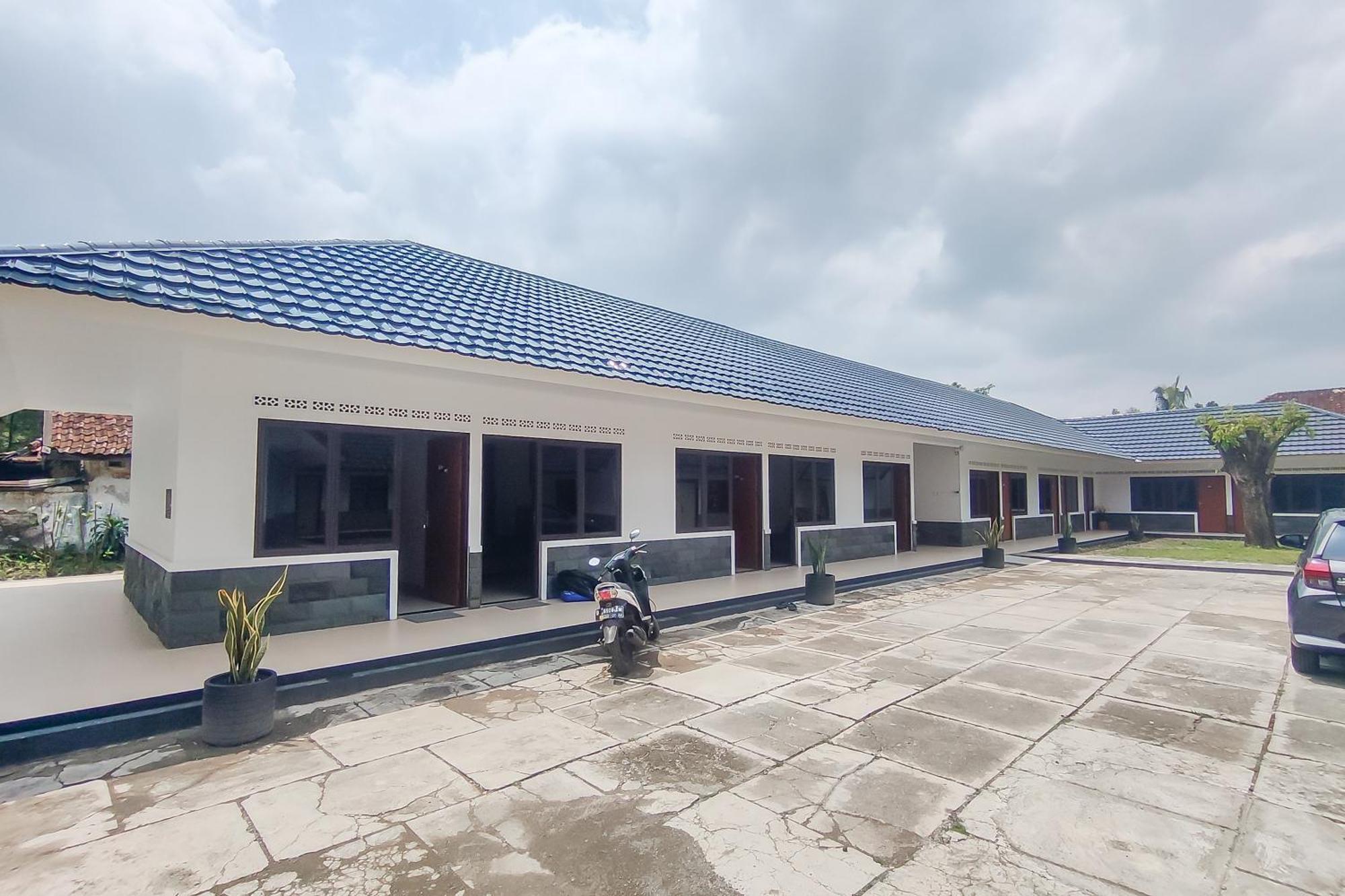 Roemah Ciremay Redpartner Bandung